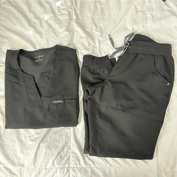 JAANUU Andra Slim Scrub Top - Picture 4 of 4